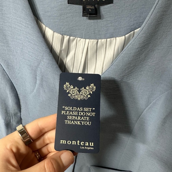 NWT Tulièa Monteau Vest V-Neck Sleevesless Top Only Size Large Blue - Picture 4 of 6